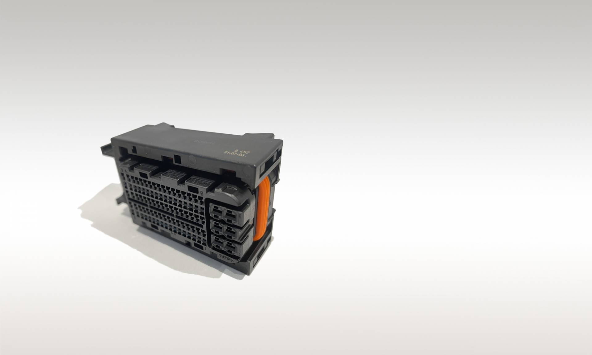 connecteur de la marque BOSCH